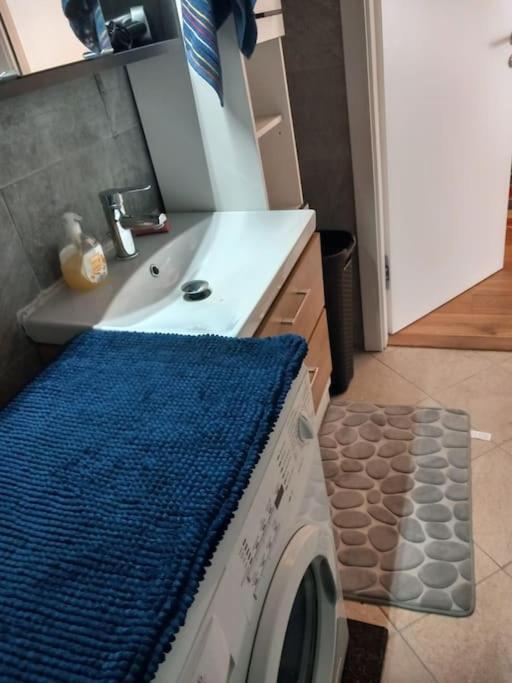 Stilvolle Wohnung Mit Terrasse/Garten Wenen Buitenkant foto