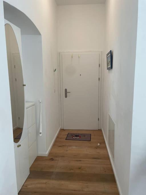 Stilvolle Wohnung Mit Terrasse/Garten Wenen Buitenkant foto